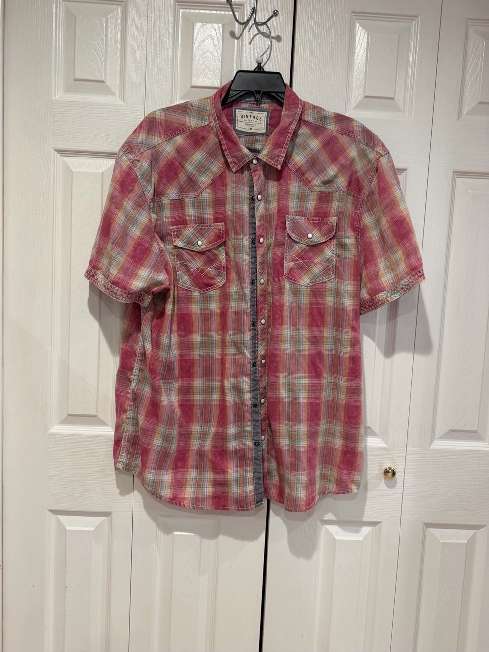 Vintage Plaid Short-Sleeve Button-Down Shirt - Red, Green
